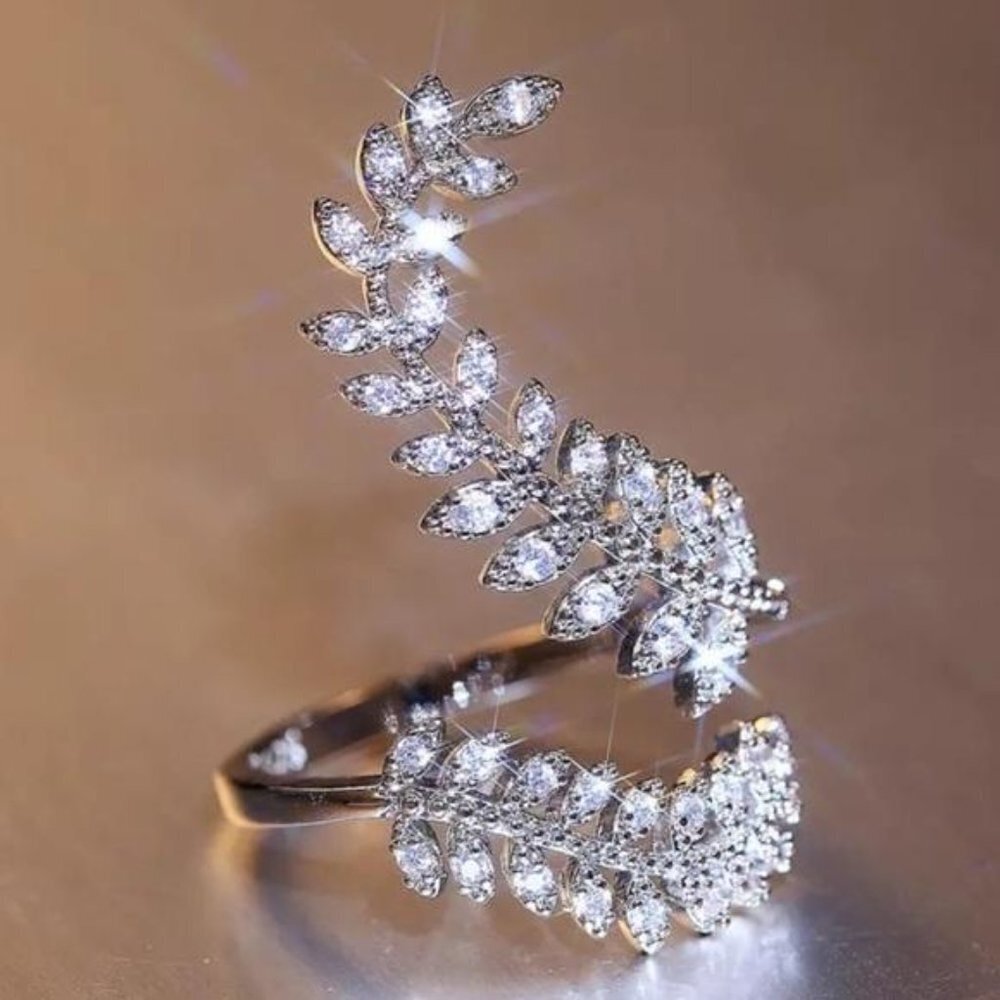 ADJUSTABLE 925 STERLING SILVER DIAMOND RING, CUTE RING, SHINY RING. - Picture 2 of 4